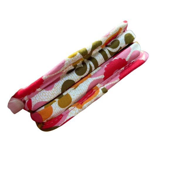 Vera Bradley unique magnetic card wallet pink & green floral print magnet close - Picture 2 of 7